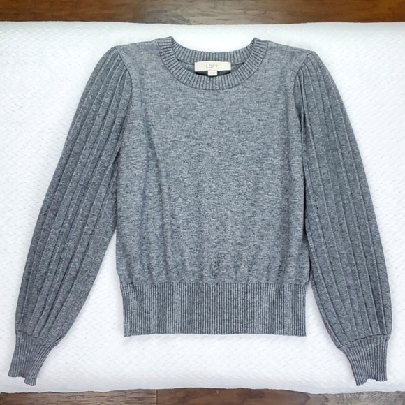Loft Pleated Puff Sleeve Gray Sweater Size Small - Picture 2 of 16